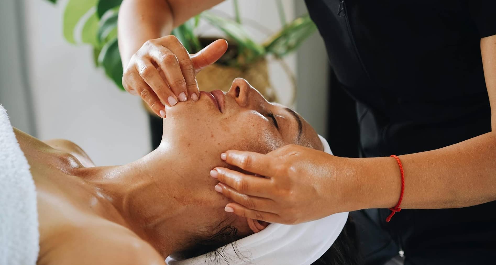 facial therapy spa